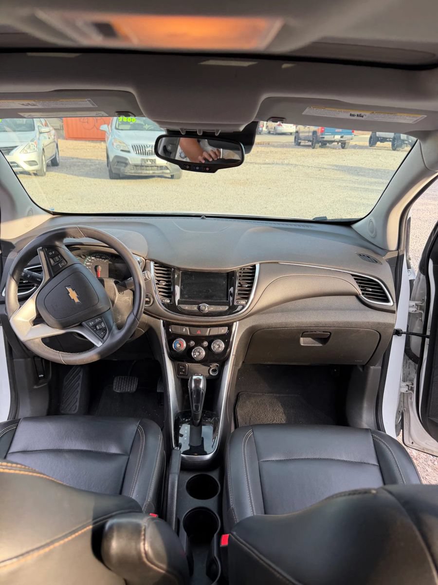 Used 2018 Chevrolet Trax Premier FWD image 7