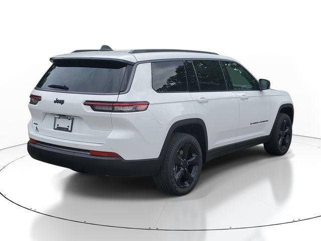 New 2026 Jeep Grand Cherokee L Limited w/ Limited Altitude Package AWD/4WD image 4