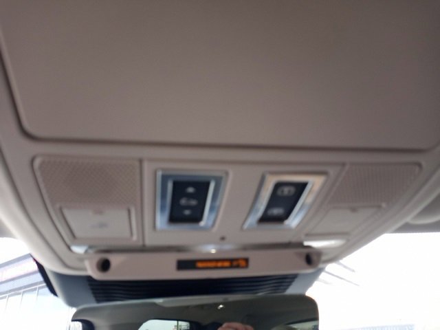 Used 2021 Jaguar F-PACE S image 22