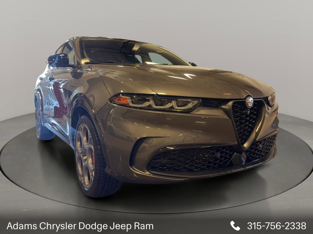 Used 2024 Alfa Romeo Tonale Veloce image 1
