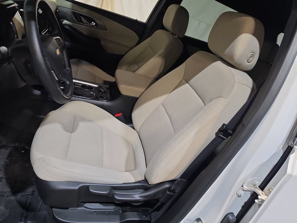 Used 2023 Chevrolet Traverse LS w/ LPO, Cargo Package FWD image 13