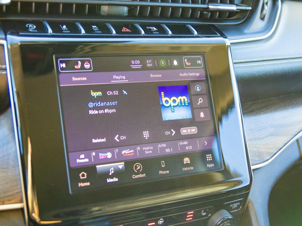 Used 2021 Jeep Grand Cherokee L Limited image 35