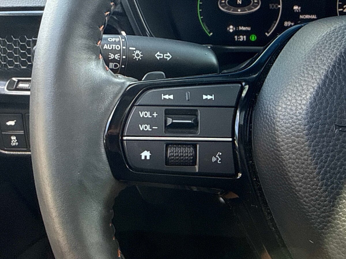 Used 2024 Honda CR-V Sport Touring image 28