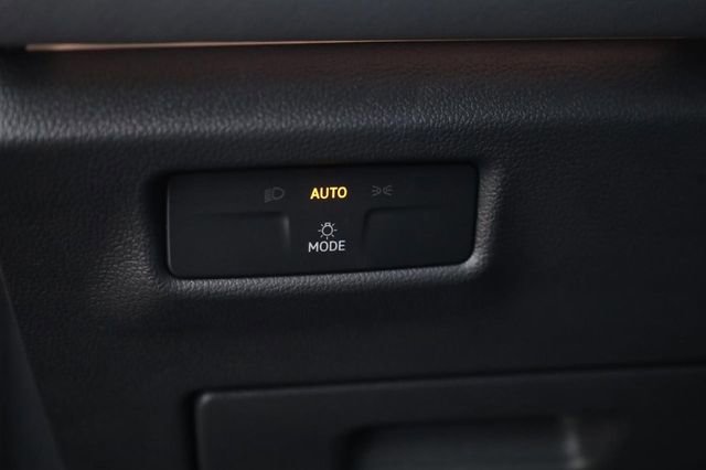 New 2026 Volkswagen Tiguan SE image 12