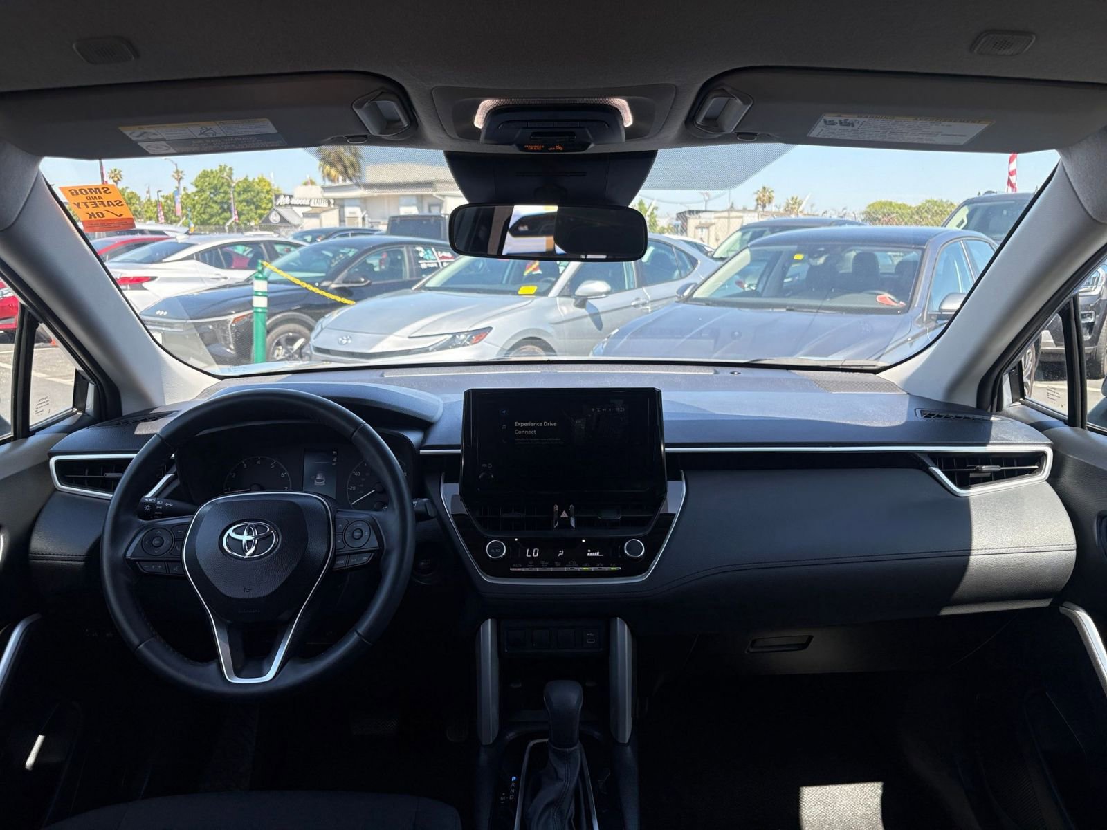 Used 2025 Toyota Corolla Cross LE FWD image 33