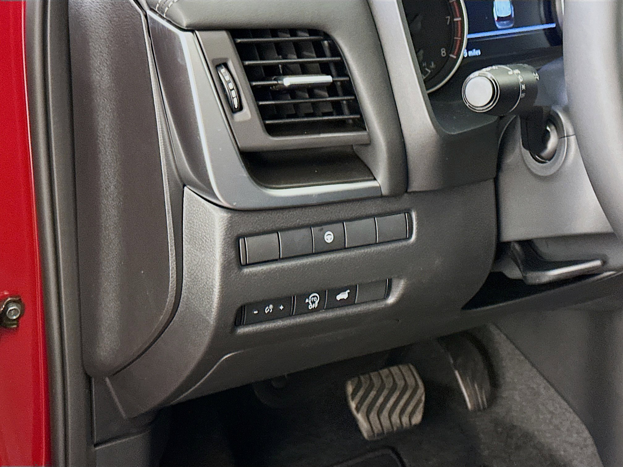 Used 2026 Nissan Rogue SV w/ Cold Weather Package image 17