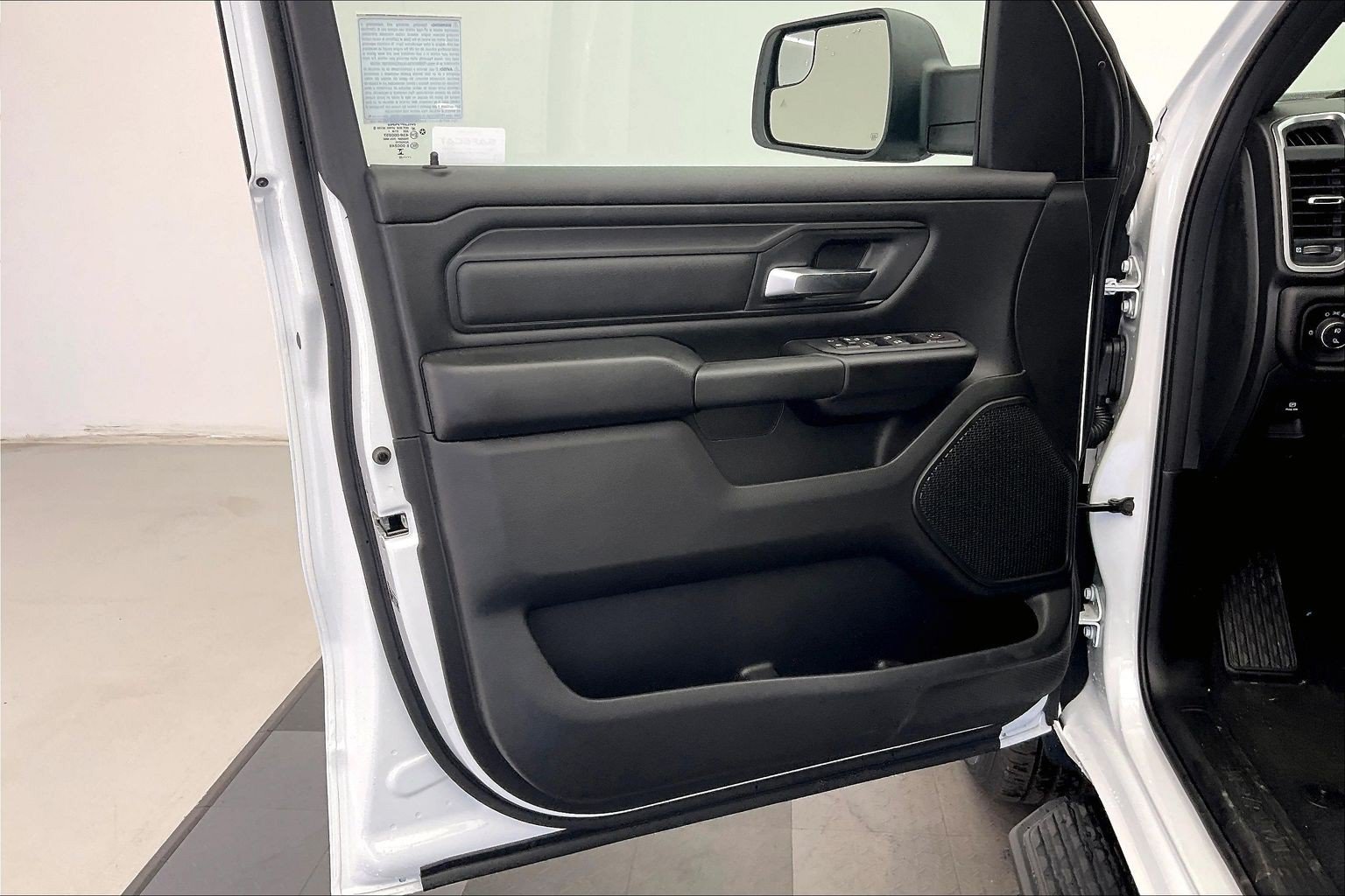 New 2026 RAM 1500 Express AWD/4WD image 12