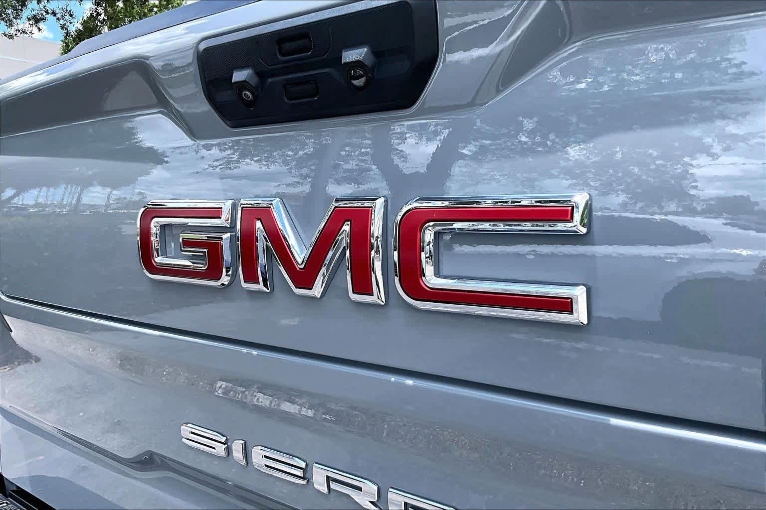 Used 2024 GMC Sierra 1500 AT4 w/ AT4 Premium Package AWD/4WD image 31