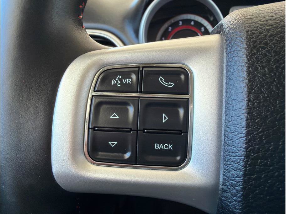 Used 2015 Dodge Journey R/T w/ Flexible Seating Group AWD/4WD image 18
