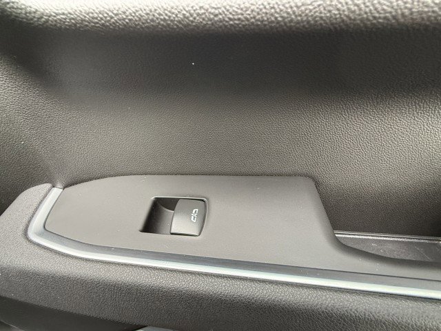 Certified 2025 GMC Sierra 1500 SLT image 63