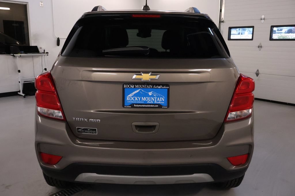 Used 2022 Chevrolet Trax LT w/ Driver Confidence Package AWD/4WD image 6