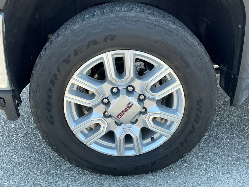 Used 2022 GMC Sierra 2500 SLT w/ SLT Premium Package image 25
