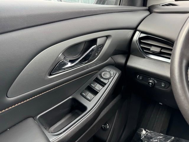 Certified 2021 Chevrolet Traverse LT image 35