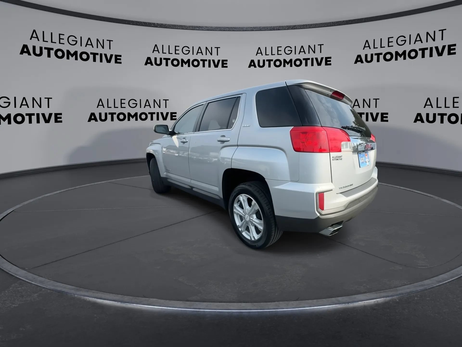 Used 2017 GMC Terrain SLE FWD image 8