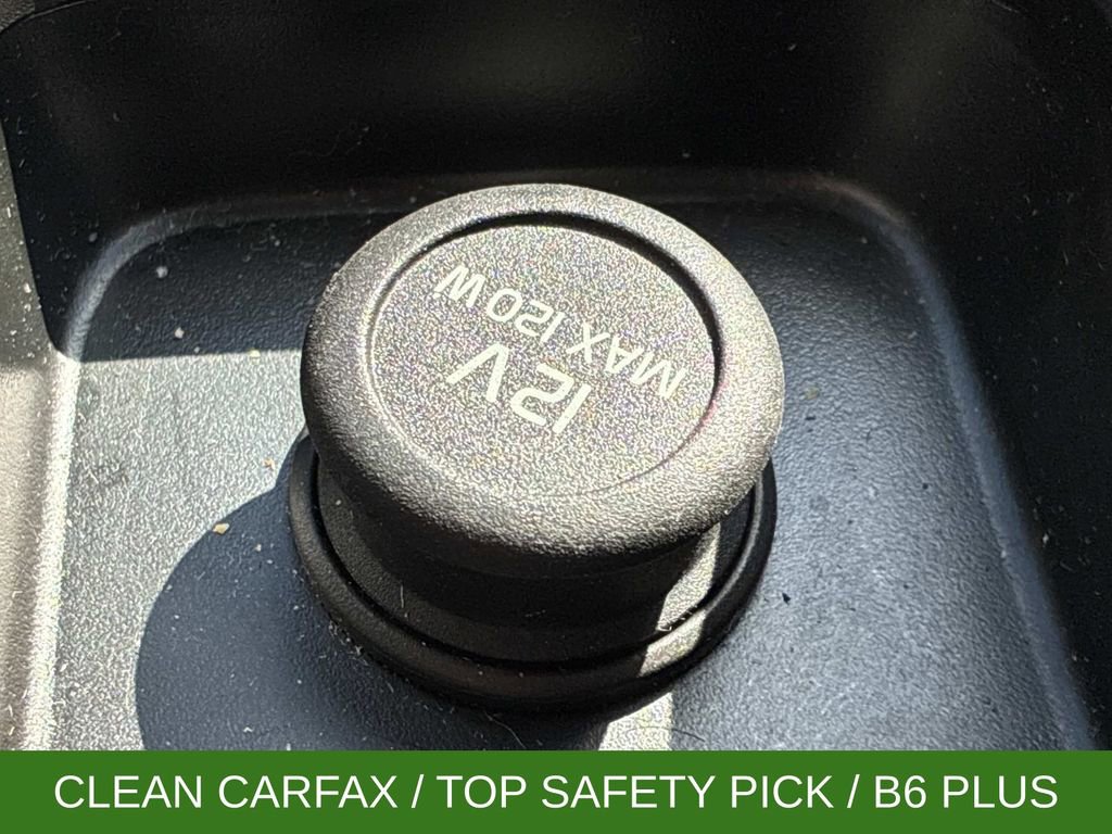 Used 2025 Volvo XC90 B6 Plus AWD/4WD image 33