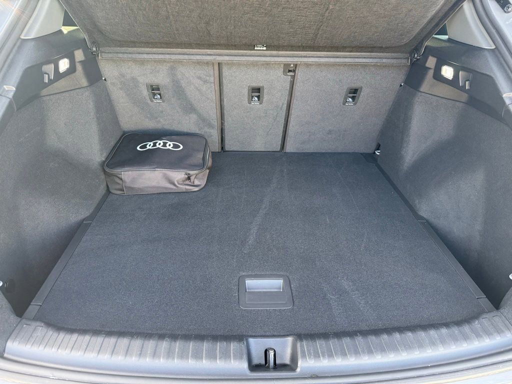 Used 2024 Audi Q4 e-tron Prestige w/ Black Optic Package image 18