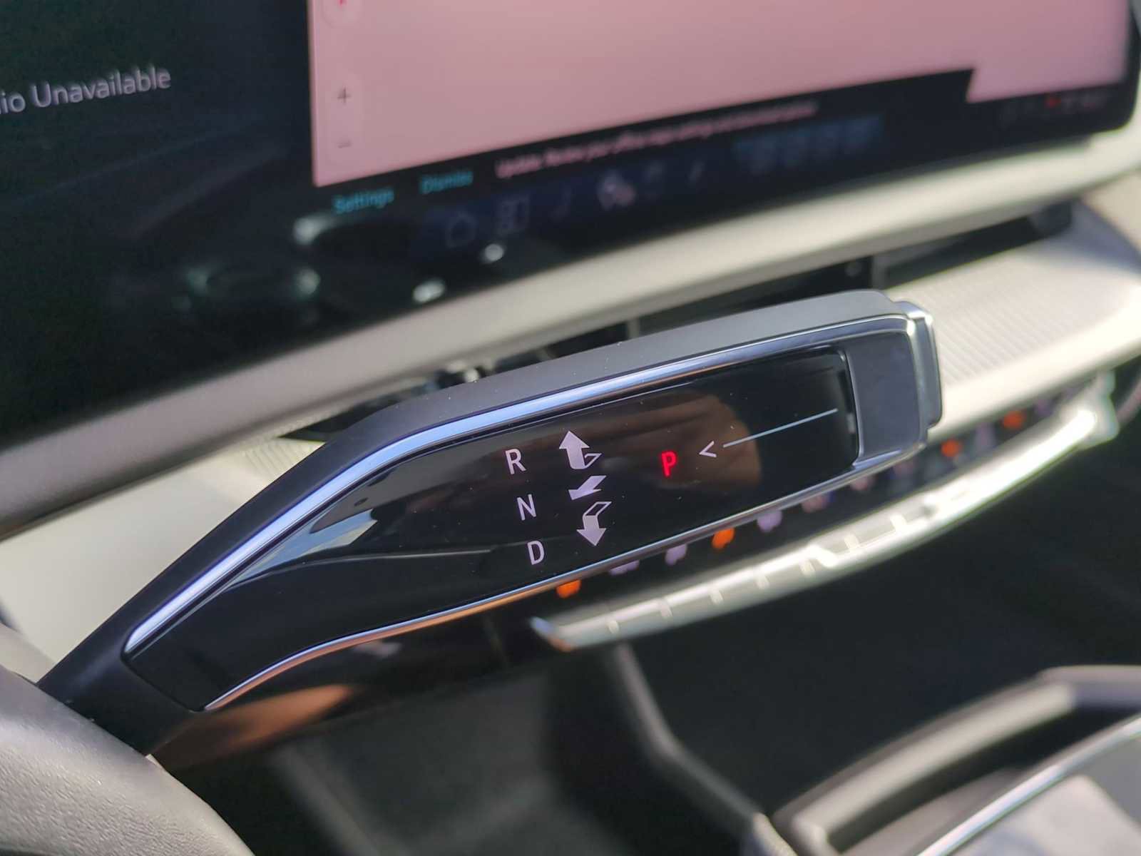 New 2025 Cadillac Optiq Luxury 1 image 21