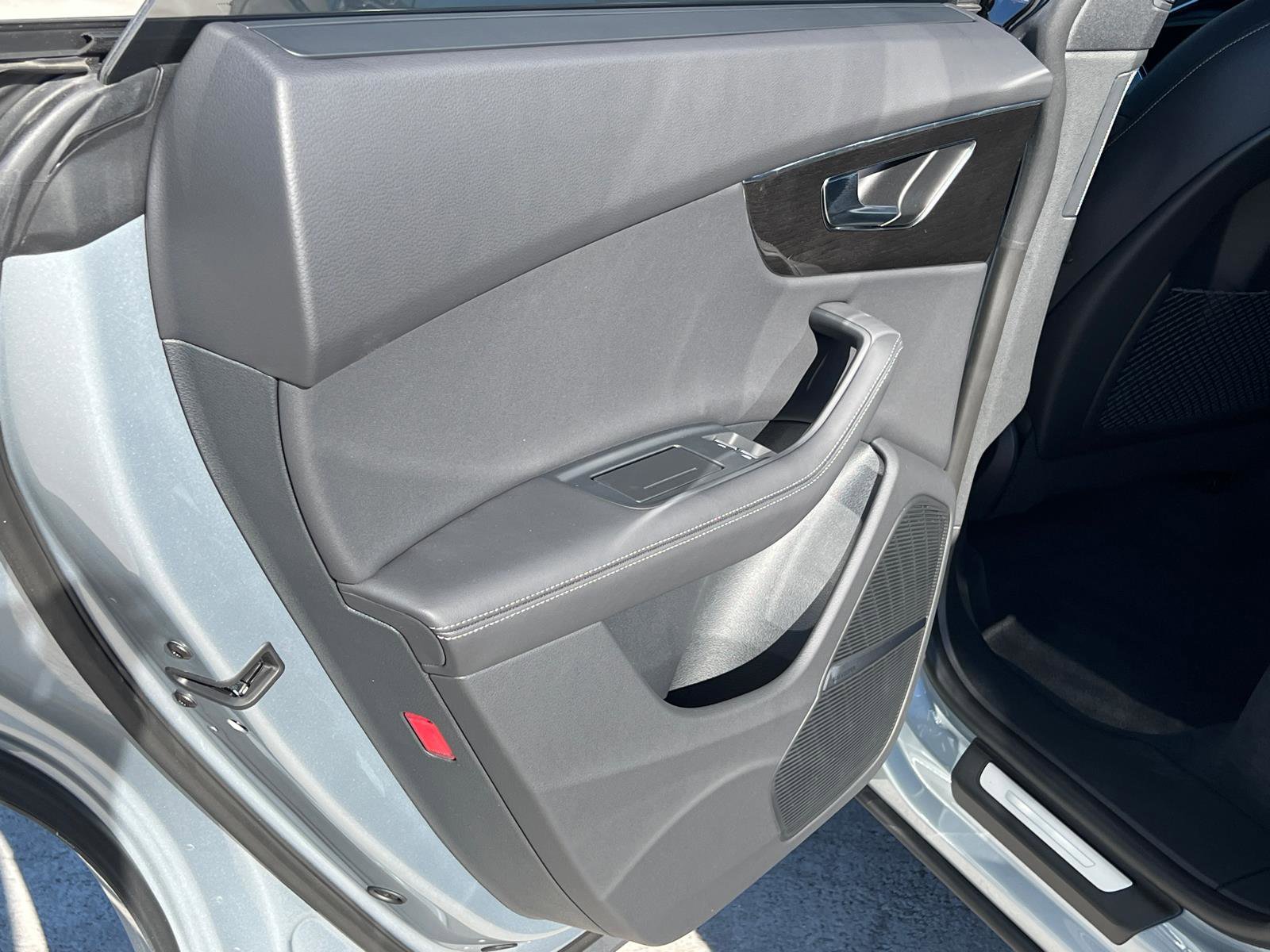 New 2025 Audi Q8 Premium Plus image 15