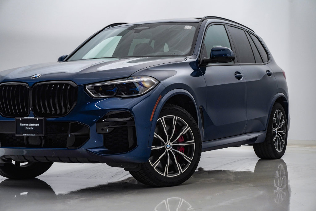 Used 2022 BMW X5 M50i w/ Executive Package AWD/4WD image 2