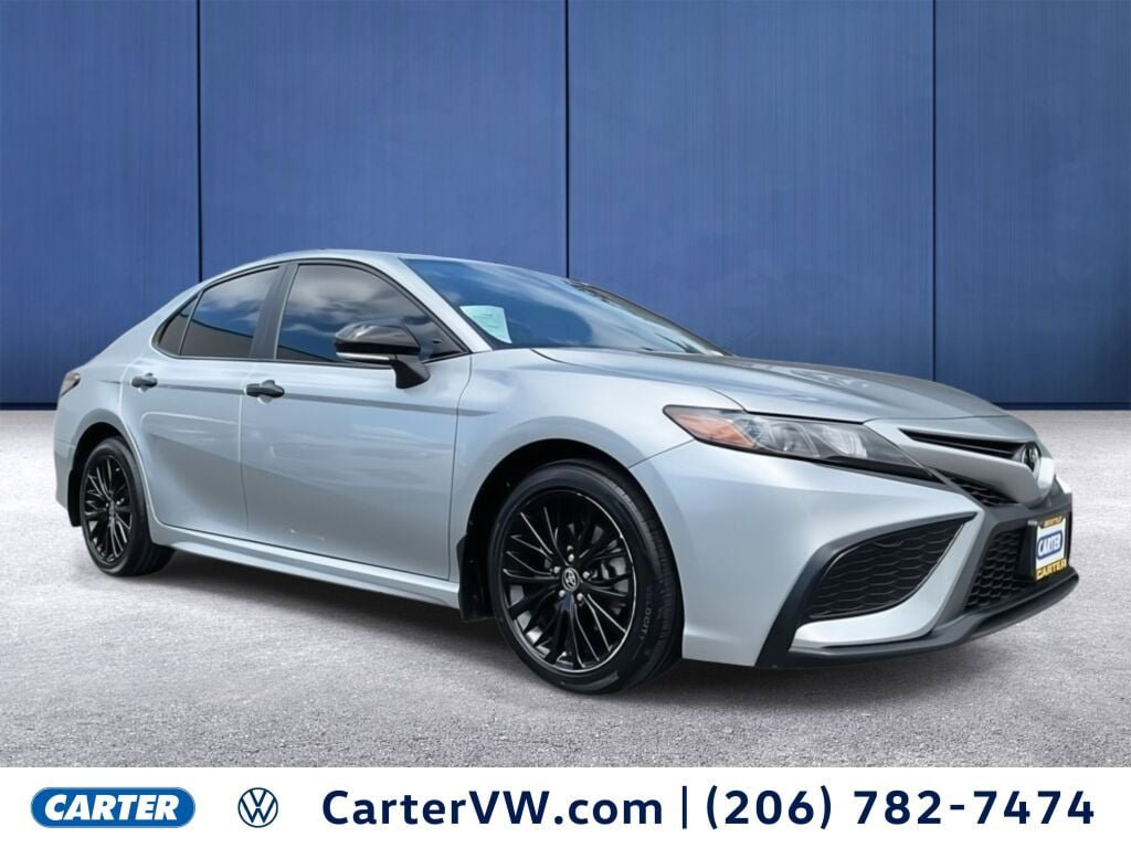Used 2022 Toyota Camry SE w/ Carpet Mat Package (TMS)