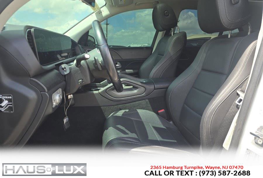 Used 2020 Mercedes-Benz GLE 350 4MATIC w/ AMG Line Exterior image 4