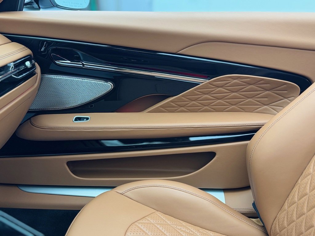 New 2025 Aston Martin DB12 Convertible image 29
