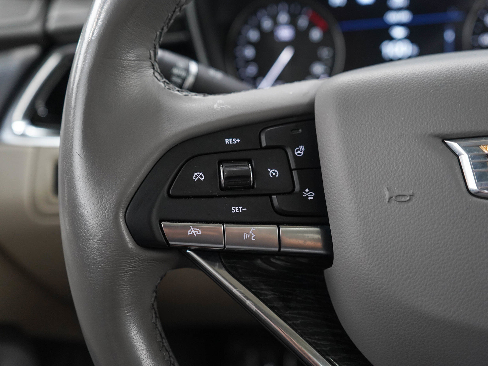 Used 2020 Cadillac XT6 Premium Luxury AWD/4WD image 25