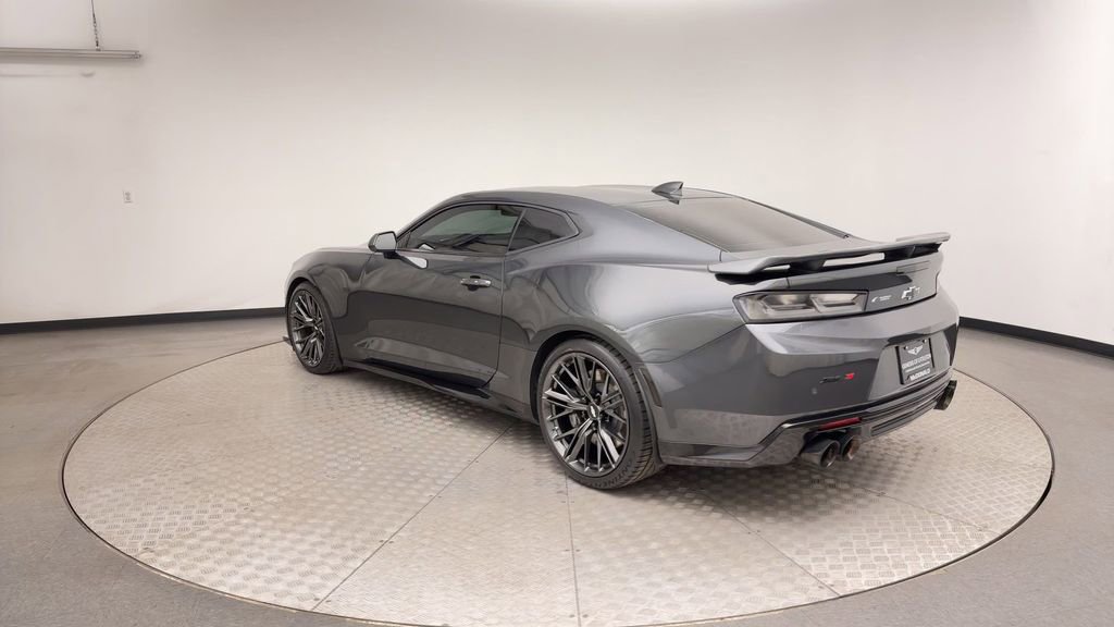 Used 2018 Chevrolet Camaro ZL1 image 4