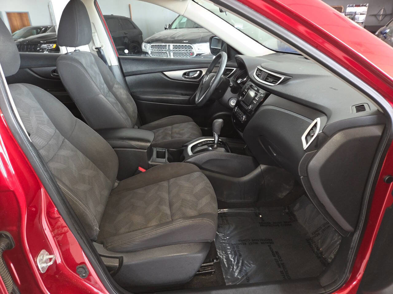 Used 2016 Nissan Rogue S image 25