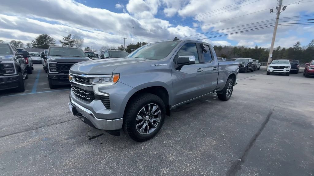 Used 2024 Chevrolet Silverado 1500 LT AWD/4WD image 15