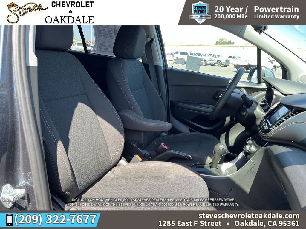 Certified 2022 Chevrolet Trax LS w/ Tint and Cruise Package AWD/4WD image 28