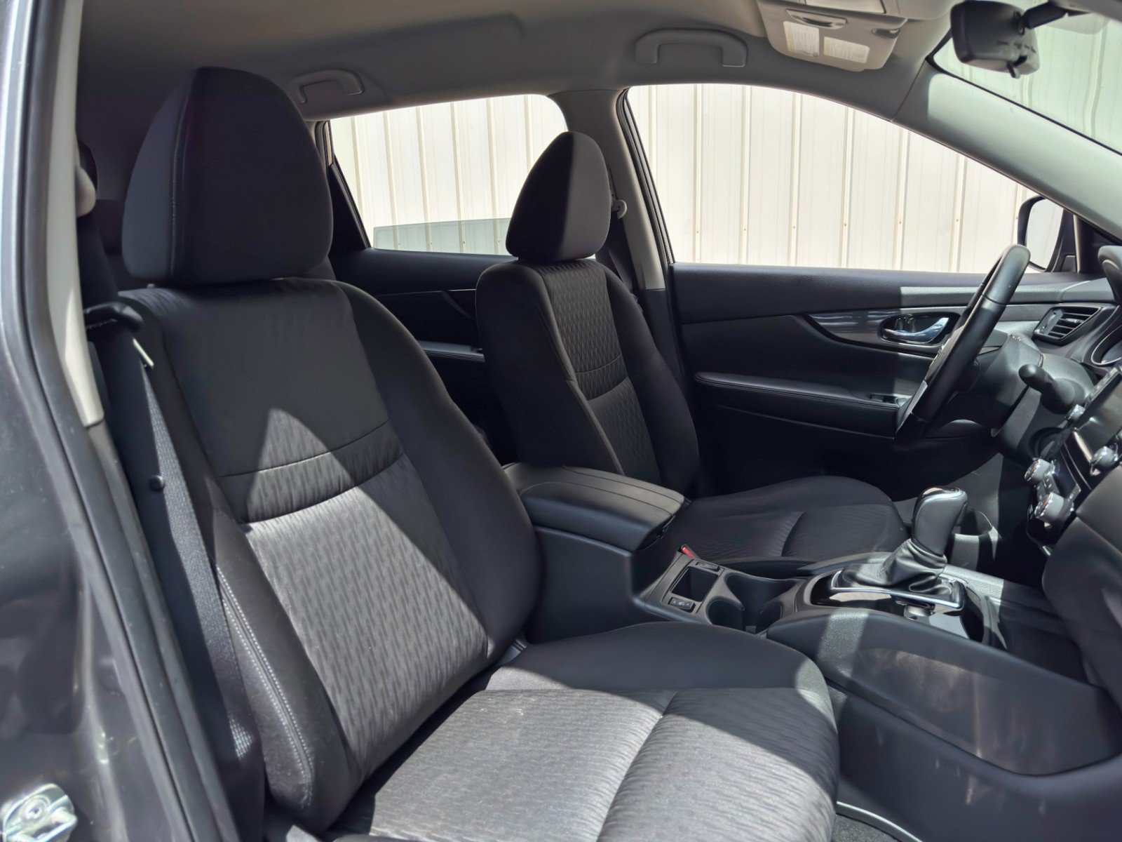 Used 2020 Nissan Rogue SV AWD/4WD image 33