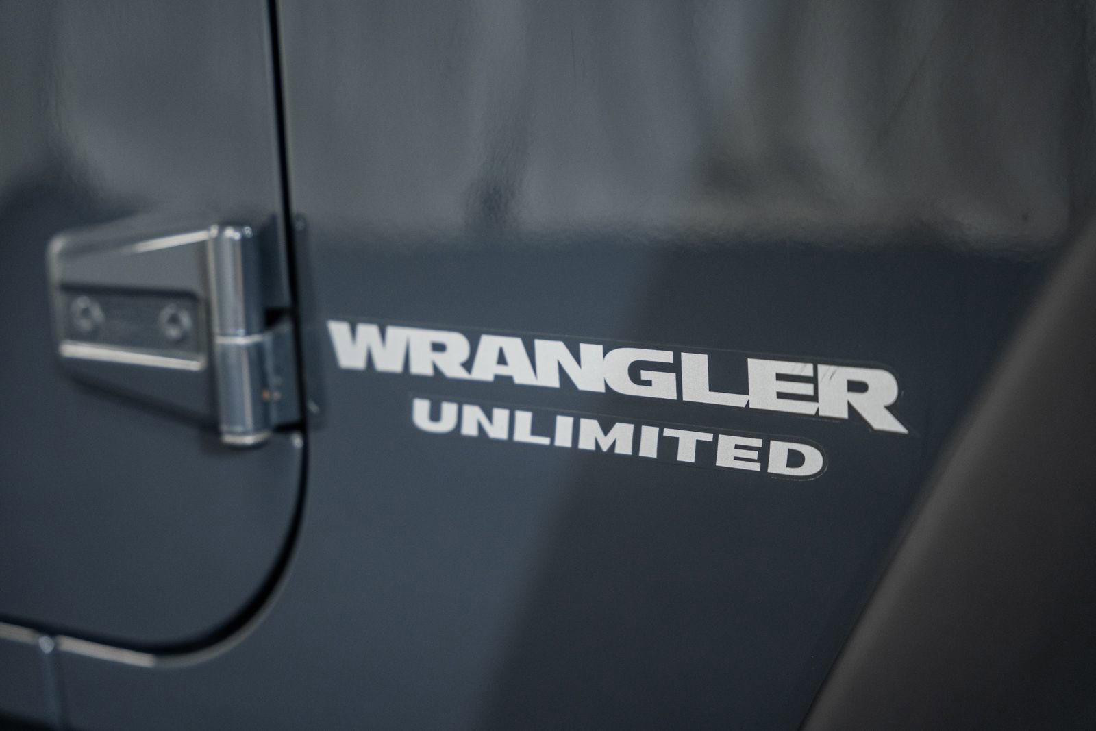 Used 2017 Jeep Wrangler Unlimited Rubicon w/ Connectivity Group image 18