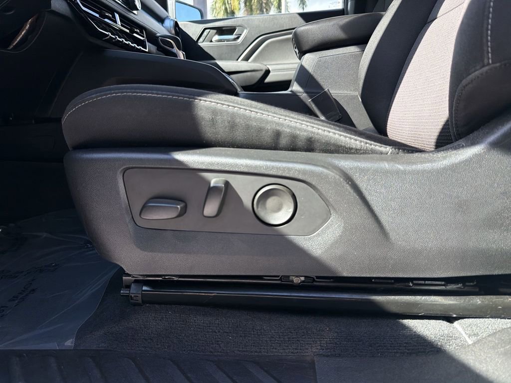 Used 2023 Chevrolet Colorado LT w/ LT Convenience Package II image 22