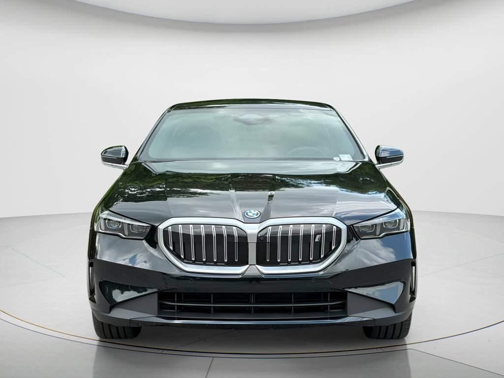 New 2027 BMW i5 eDrive40 w/ Premium Package RWD image 2