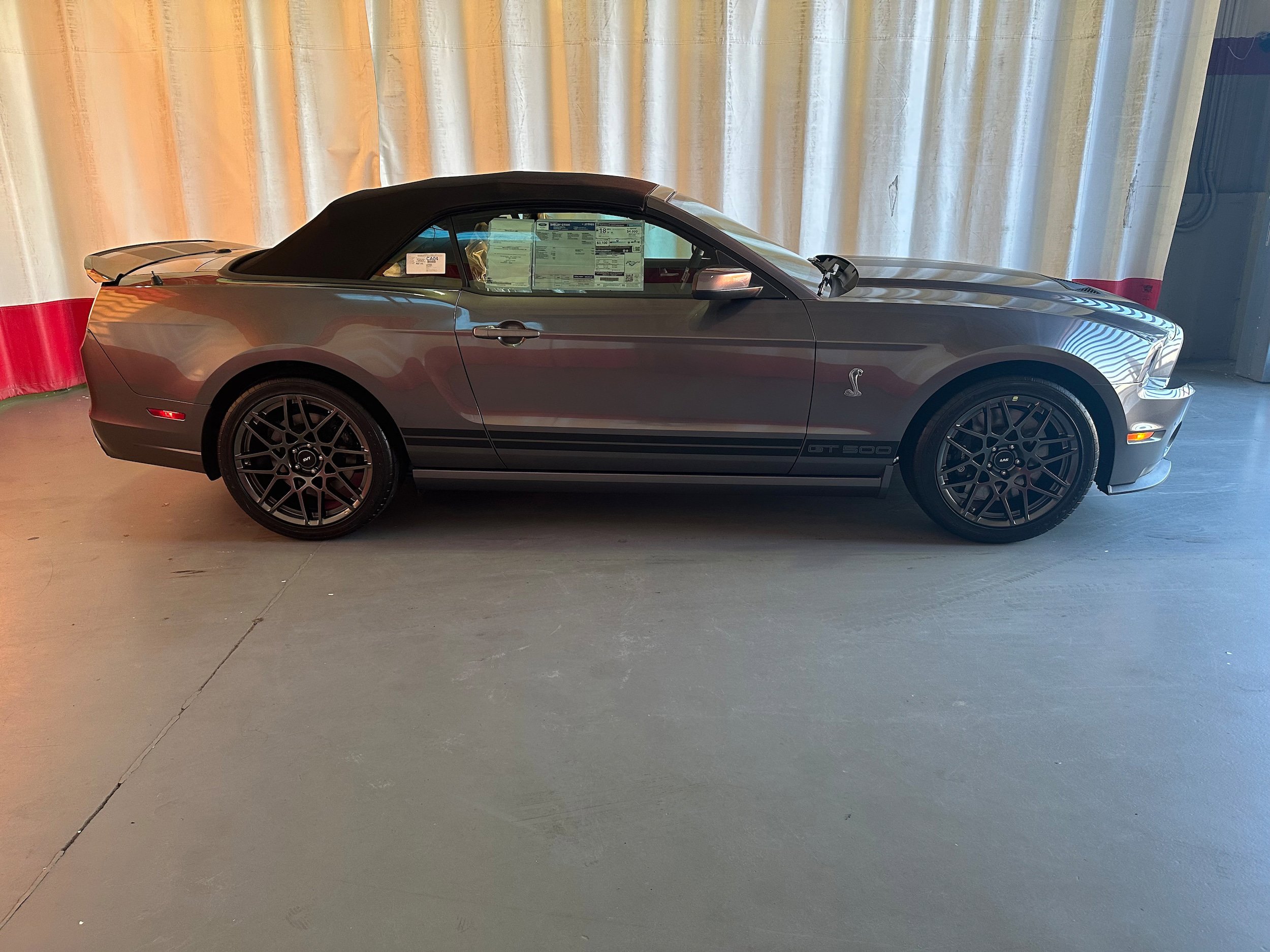 Used 2014 Ford Mustang Shelby GT500 w/ Equipment Group 821A RWD image 2