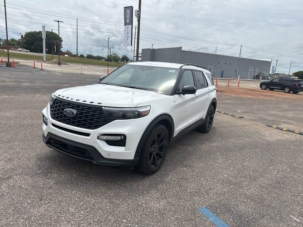 Used 2023 Ford Explorer ST-Line w/ Class IV Trailer Tow Package RWD image 5