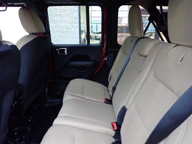 Used 2021 Jeep Wrangler Unlimited Sahara w/ LED Lighting Group AWD/4WD image 18