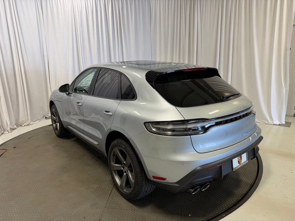 Certified 2026 Porsche Macan AWD/4WD image 3