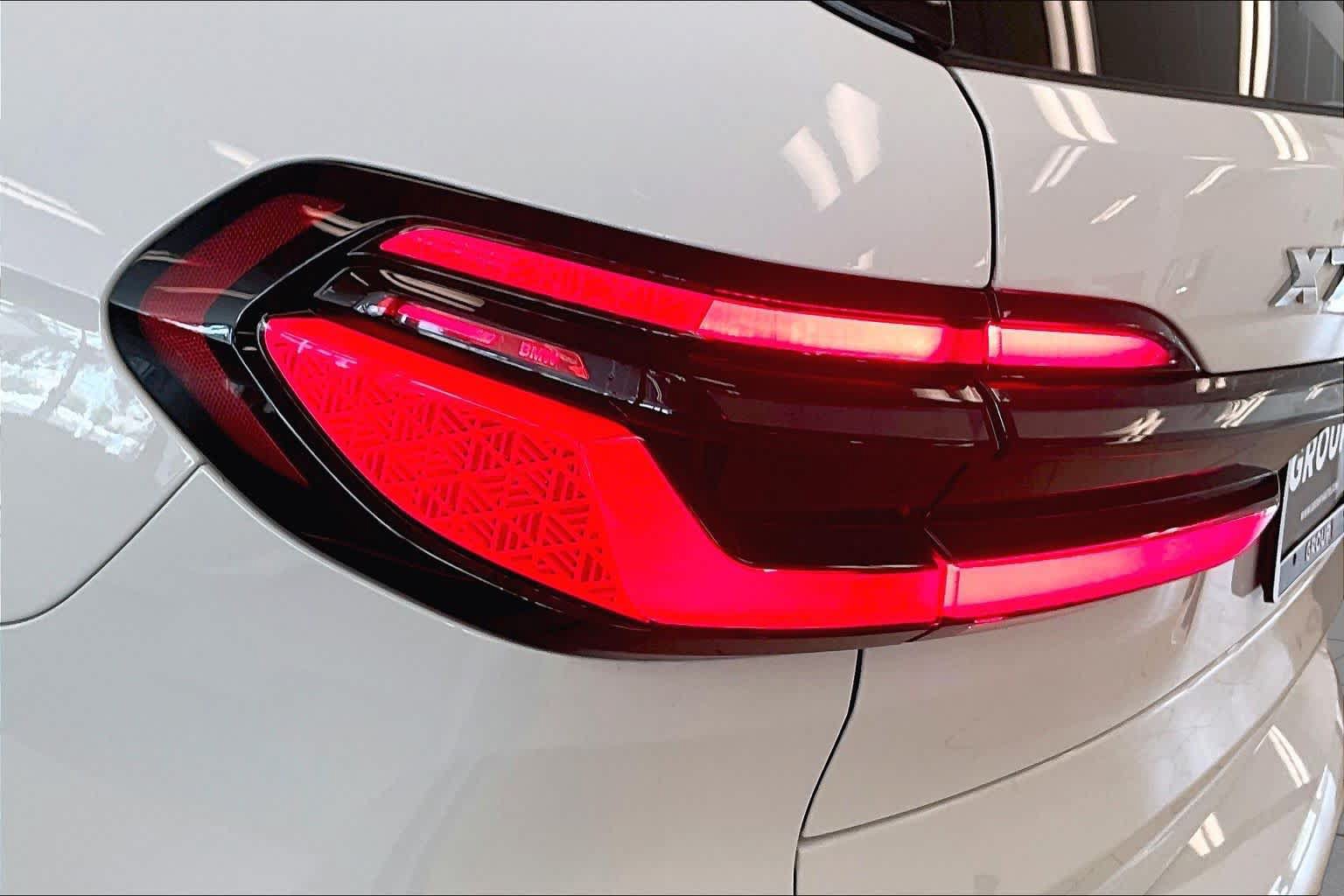 Used 2024 BMW X7 M60i w/ Executive Package AWD/4WD image 27