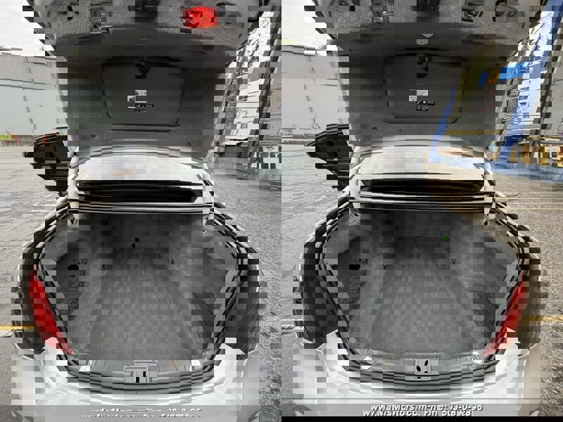 Used 2014 BMW 750Li w/ Executive Package image 16