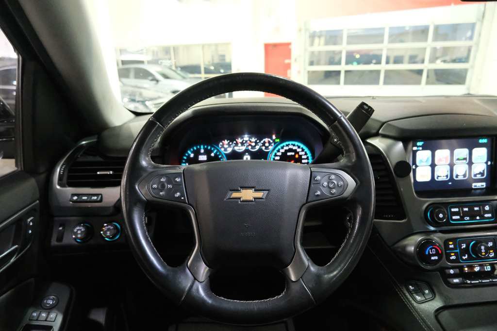Used 2019 Chevrolet Suburban Premier AWD/4WD image 33
