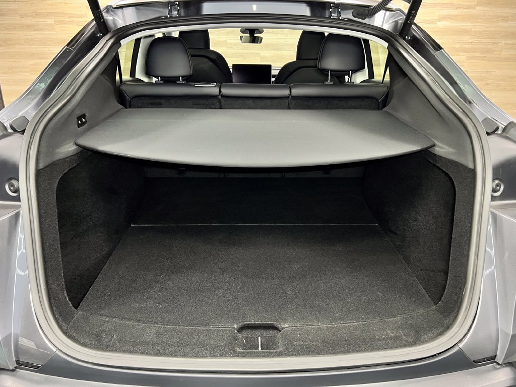 Used 2026 Tesla Model Y Long Range AWD/4WD image 19