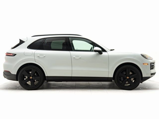 Certified 2025 Porsche Cayenne image 34