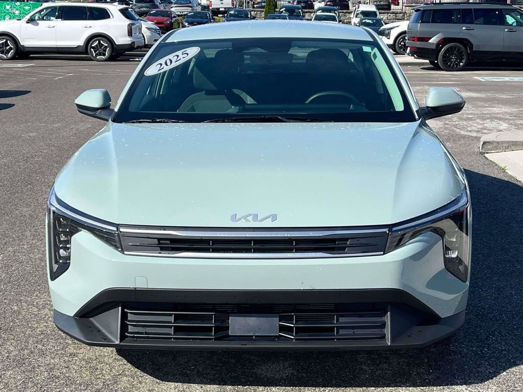 Certified 2025 Kia K4 LXS image 30