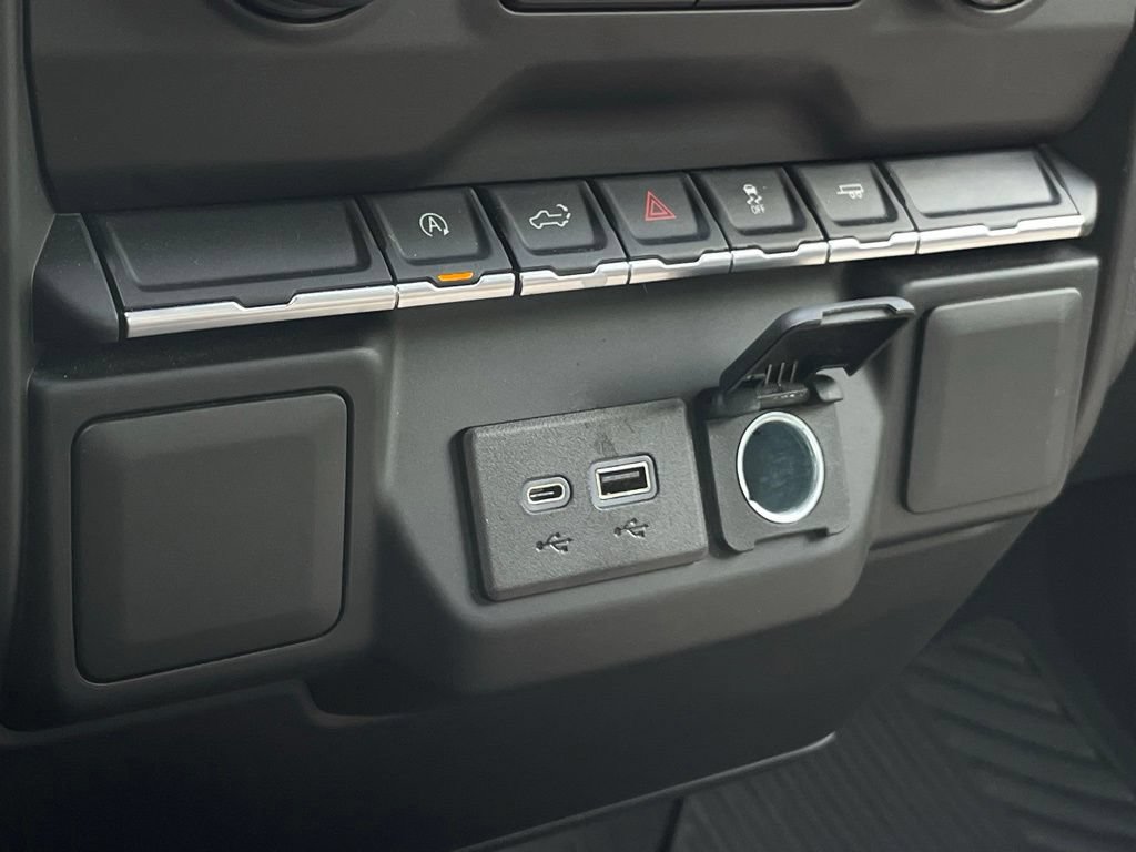 Used 2022 Chevrolet Silverado 1500 Custom RWD image 19