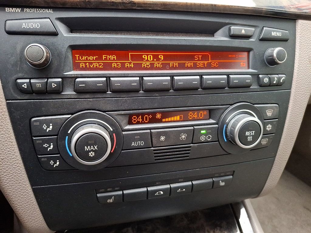 Used 2008 BMW 135i Convertible image 14