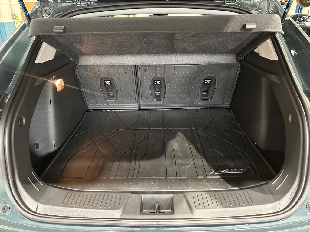 New 2026 Chevrolet Trax LT w/ Sunroof Package FWD image 13