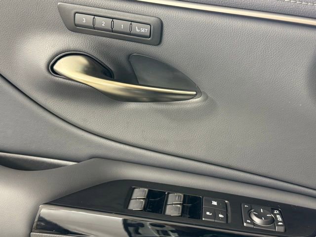 New 2025 Lexus ES 350 w/ Premium Package image 16