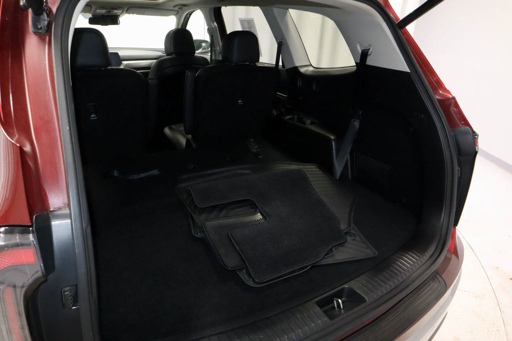 Used 2023 Kia Telluride EX w/ EX Captain's Chair Package image 15